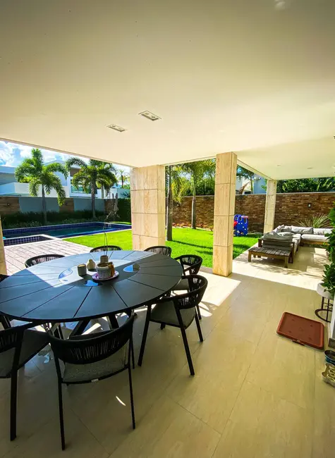 Casa com 4 quartos à venda e para alugar, 780m2 em Barra da Tijuca, Rio De Janeiro - RJ - imagem 3 Foto 3 de Casa com 4 quartos à venda e para alugar, 780m2 em Barra da Tijuca, Rio De Janeiro - RJ