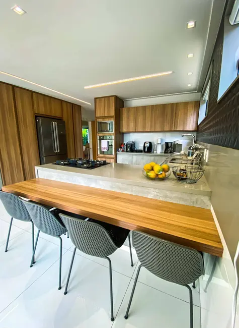 Casa com 4 quartos à venda e para alugar, 780m2 em Barra da Tijuca, Rio De Janeiro - RJ - imagem 9 Foto 9 de Casa com 4 quartos à venda e para alugar, 780m2 em Barra da Tijuca, Rio De Janeiro - RJ