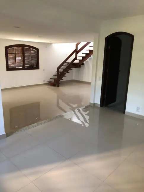 Casa com 4 quartos à venda, 300m2 em Barra da Tijuca, Rio De Janeiro - RJ - imagem 7 Foto 7 de Casa com 4 quartos à venda, 300m2 em Barra da Tijuca, Rio De Janeiro - RJ