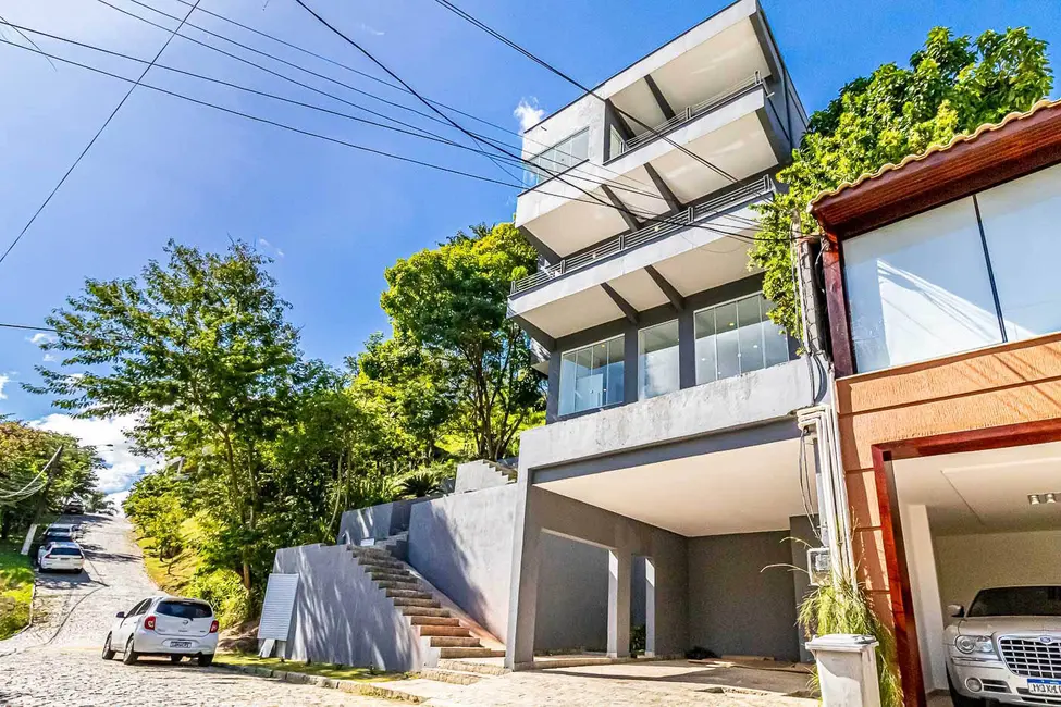 Foto 1 de Casa com 4 quartos à venda, 436m2 em Vila Progresso, Niteroi - RJ