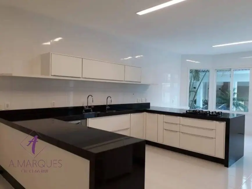 Casa com 5 quartos à venda em Barra da Tijuca, Rio De Janeiro - RJ - imagem 5 Foto 5 de Casa com 5 quartos à venda em Barra da Tijuca, Rio De Janeiro - RJ