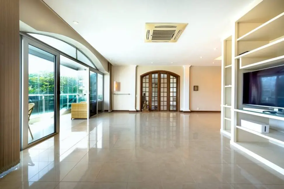 Foto 2 de Apartamento com 4 quartos à venda, 186m2 em Barra da Tijuca, Rio De Janeiro - RJ
