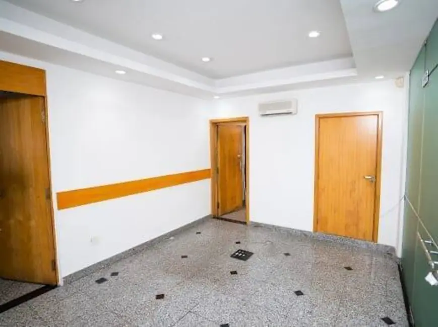 Sala Comercial à venda, 400m2 em Centro, Rio De Janeiro - RJ - imagem 4 Foto 4 de Sala Comercial à venda, 400m2 em Centro, Rio De Janeiro - RJ