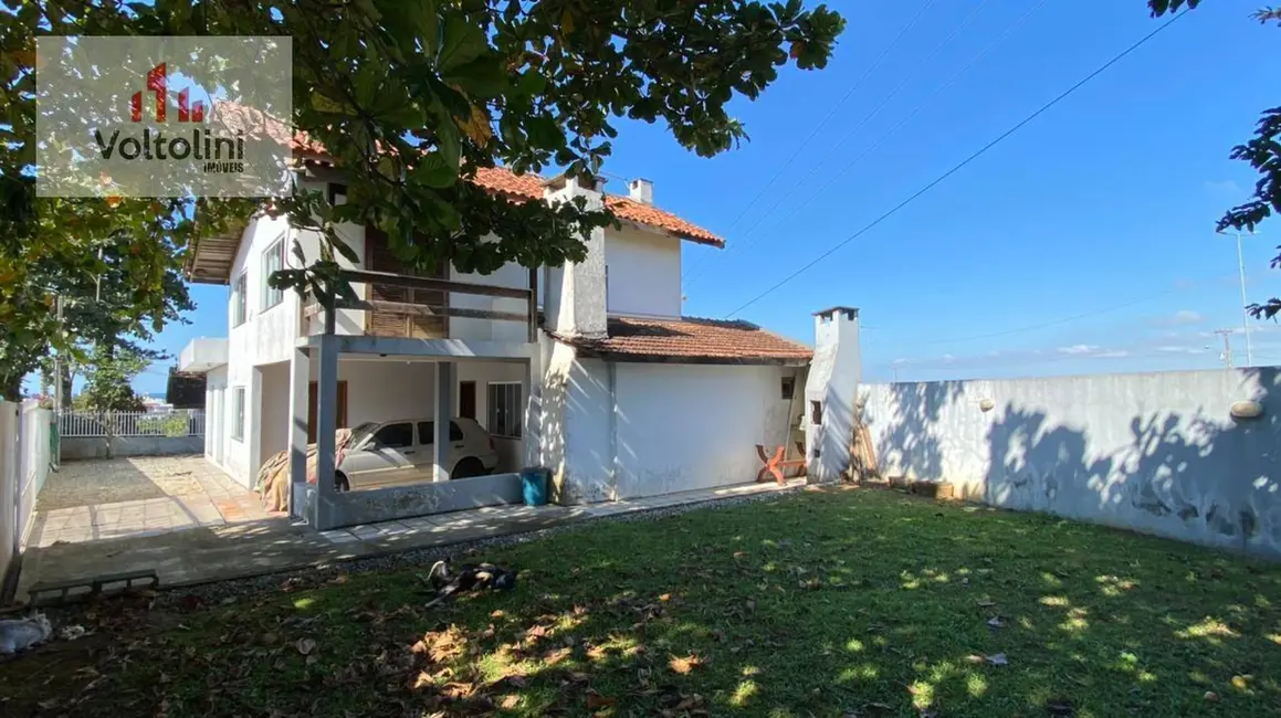 Sobrado com 5 quartos à venda, 459m2 em Centro, Barra Velha - SC - imagem 5 Foto 5 de Sobrado com 5 quartos à venda, 459m2 em Centro, Barra Velha - SC