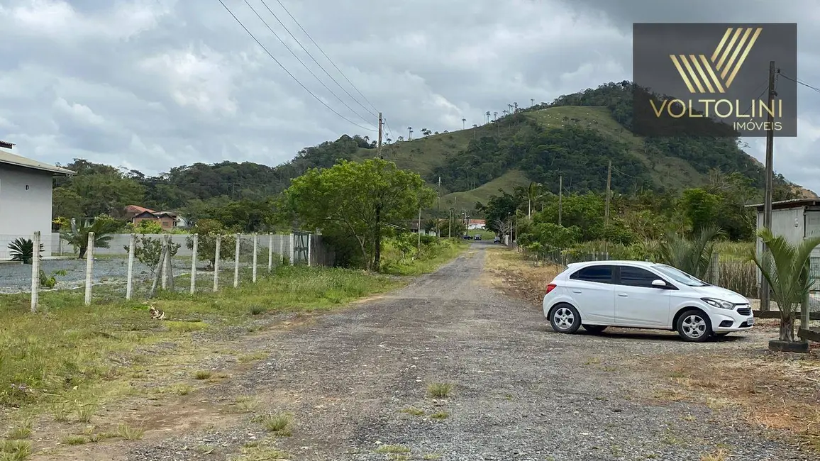 Foto 1 de Terreno / Lote à venda, 375m2 em Araquari - SC
