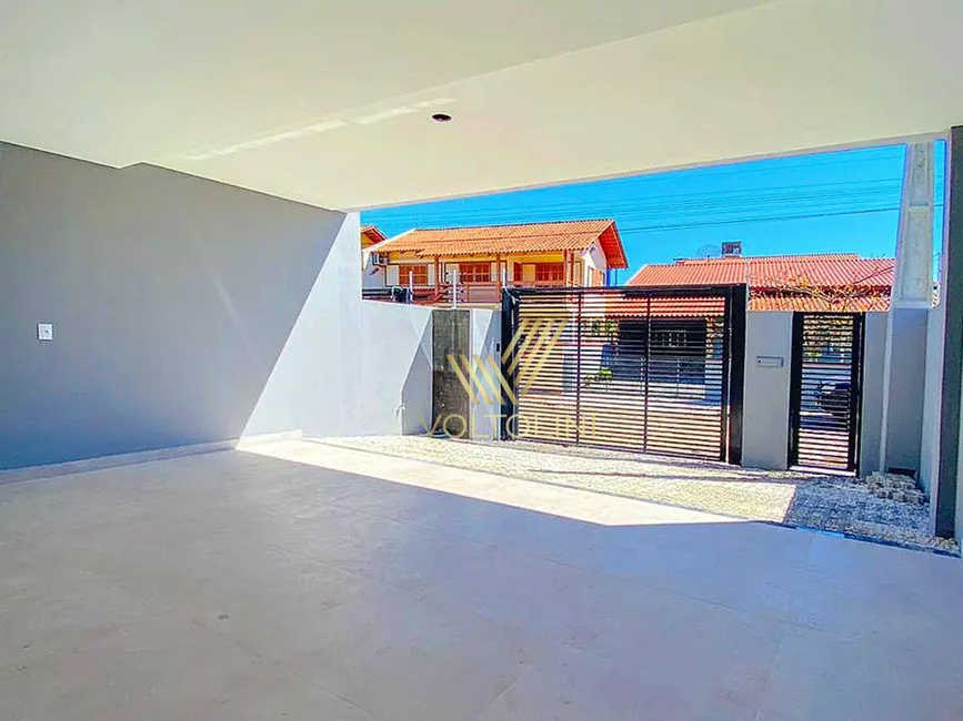 Foto 4 de Casa com 3 quartos à venda, 150m2 em Balneario Picarras - SC