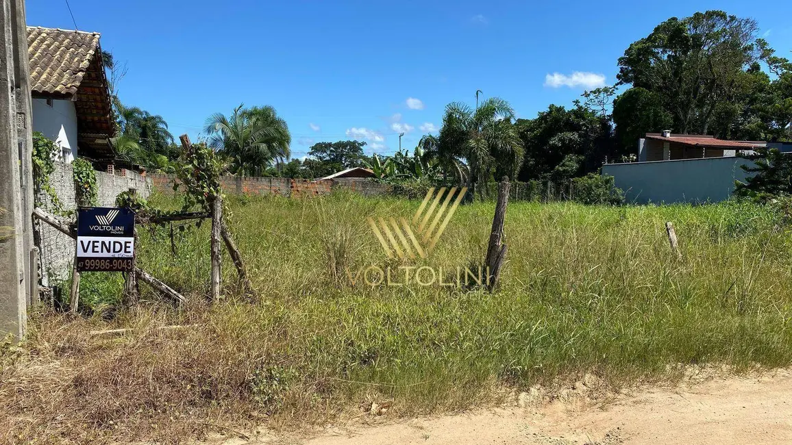 Foto 1 de Terreno / Lote à venda, 326m2 em Barra Velha - SC