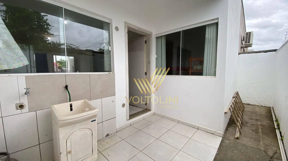 Foto 4 de Casa com 2 quartos à venda, 84m2 em Centro, Barra Velha - SC