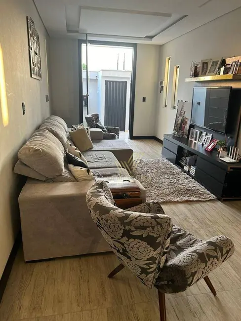 Sobrado com 3 quartos à venda, 150m2 em Barra Velha - SC - imagem 5 Foto 5 de Sobrado com 3 quartos à venda, 150m2 em Barra Velha - SC