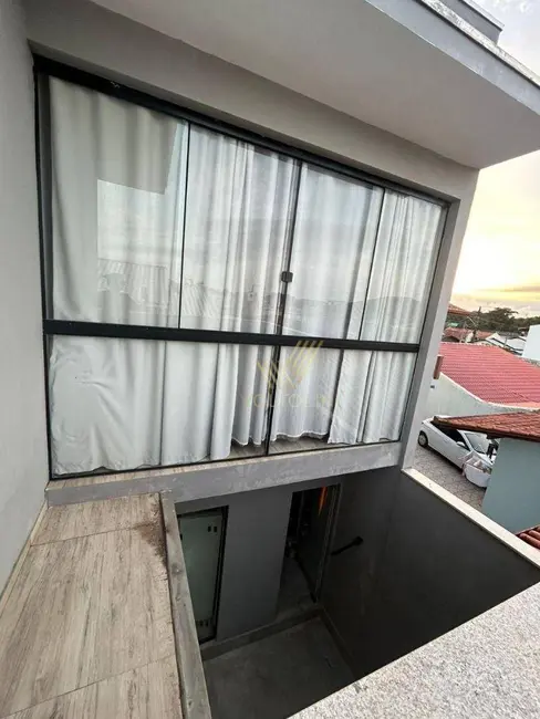 Sobrado com 3 quartos à venda, 150m2 em Barra Velha - SC - imagem 9 Foto 9 de Sobrado com 3 quartos à venda, 150m2 em Barra Velha - SC