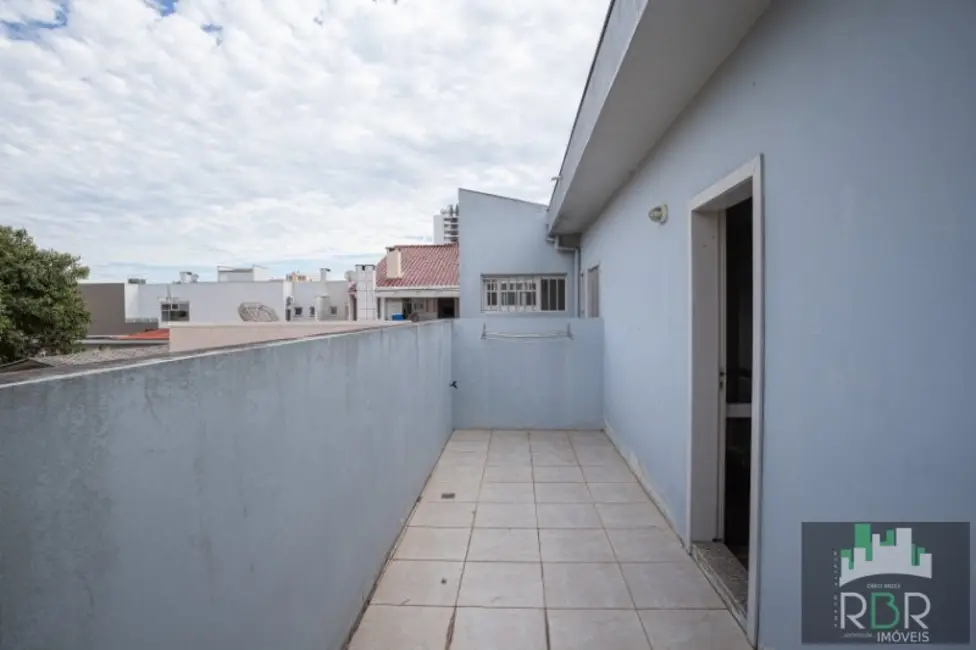 Foto 2 de Casa com 4 quartos à venda, 223m2 em Torres - RS