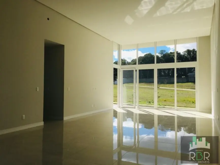 Casa com 4 quartos à venda, 213m2 em Caxias Do Sul - RS - imagem 9 Foto 9 de Casa com 4 quartos à venda, 213m2 em Caxias Do Sul - RS