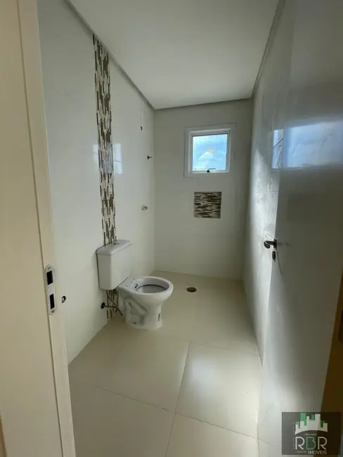 Foto 14 de Sobrado com 3 quartos à venda, 181m2 em Caxias Do Sul - RS