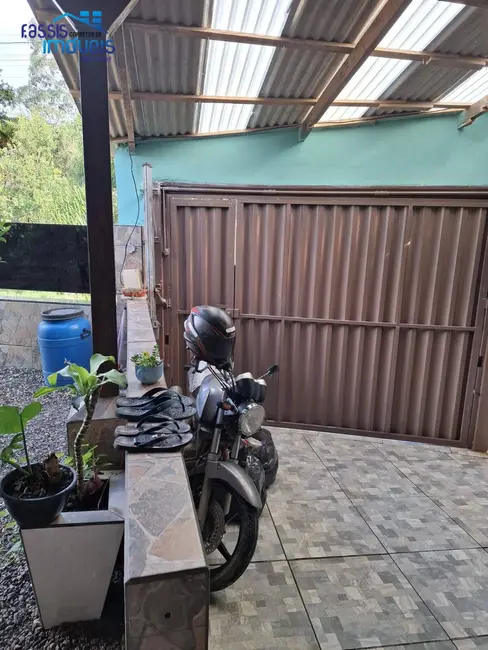 Casa com 2 quartos à venda, 55m2 em Santa Gema, Colombo - PR - imagem 8 Foto 8 de Casa com 2 quartos à venda, 55m2 em Santa Gema, Colombo - PR