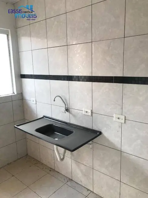 Casa com 1 quarto para alugar, 29m2 em Guaraituba, Colombo - PR - imagem 6 Foto 6 de Casa com 1 quarto para alugar, 29m2 em Guaraituba, Colombo - PR