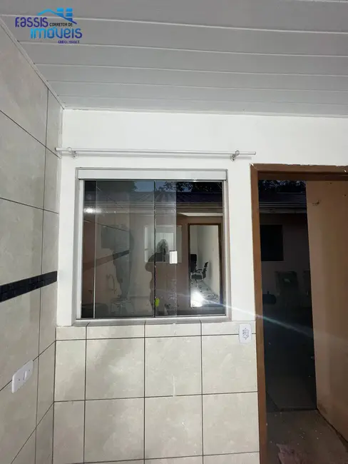 Foto 5 de Casa com 1 quarto para alugar, 29m2 em Guaraituba, Colombo - PR