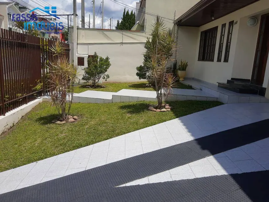 Foto 2 de Casa com 4 quartos para alugar, 145m2 em Jardim das Américas, Curitiba - PR