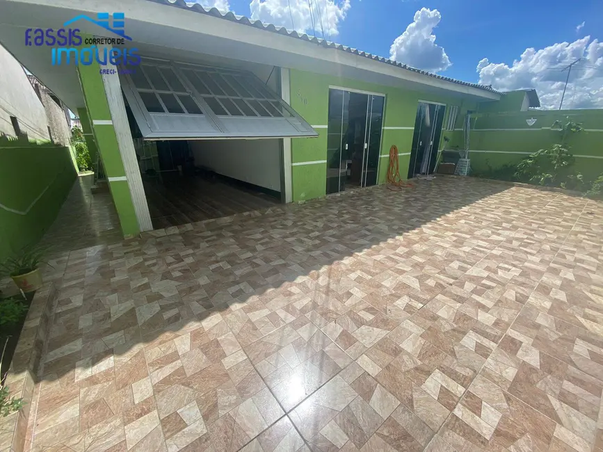 Foto 1 de Casa com 3 quartos à venda, 200m2 em Guaraituba, Colombo - PR