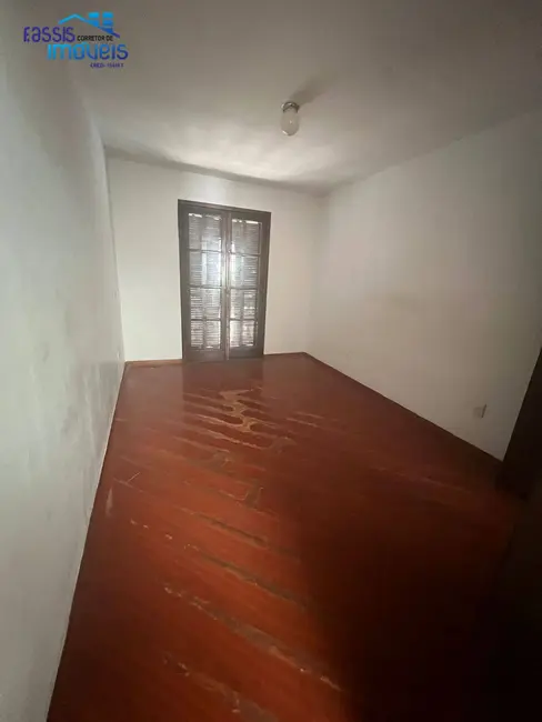 Casa com 3 quartos à venda, 121m2 em Cajuru, Curitiba - PR - imagem 6 Foto 6 de Casa com 3 quartos à venda, 121m2 em Cajuru, Curitiba - PR