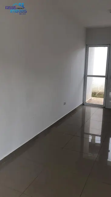 Casa com 3 quartos à venda, 57m2 em São Dimas, Colombo - PR - imagem 4 Foto 4 de Casa com 3 quartos à venda, 57m2 em São Dimas, Colombo - PR