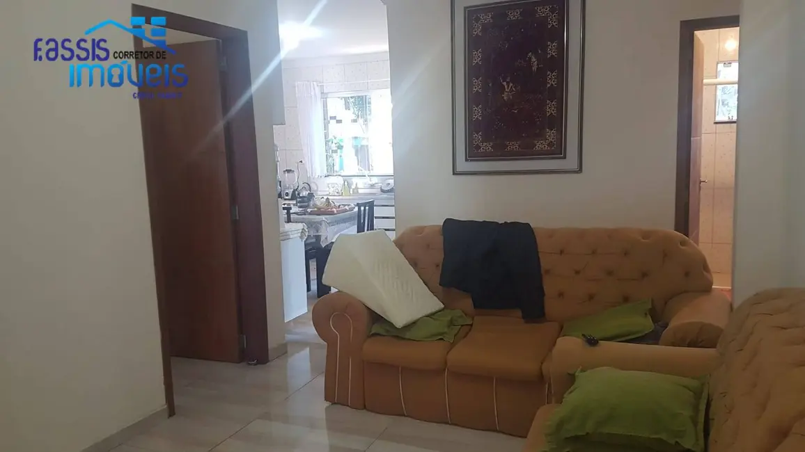 Casa com 3 quartos à venda, 90m2 em São Dimas, Colombo - PR - imagem 4 Foto 4 de Casa com 3 quartos à venda, 90m2 em São Dimas, Colombo - PR