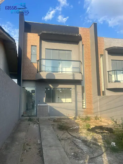 Foto 1 de Sobrado com 3 quartos à venda, 81m2 em Guarani, Colombo - PR