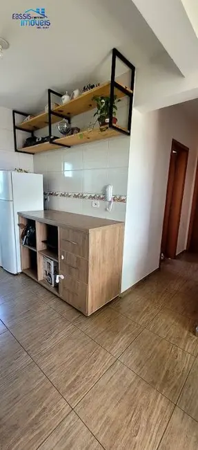 Foto 6 de Apartamento com 3 quartos à venda, 67m2 em Santa Terezinha, Colombo - PR