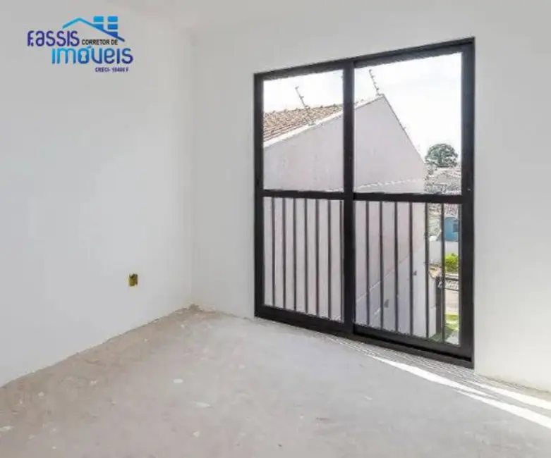 Sobrado com 3 quartos à venda, 92m2 em Santa Cândida, Curitiba - PR - imagem 4 Foto 4 de Sobrado com 3 quartos à venda, 92m2 em Santa Cândida, Curitiba - PR