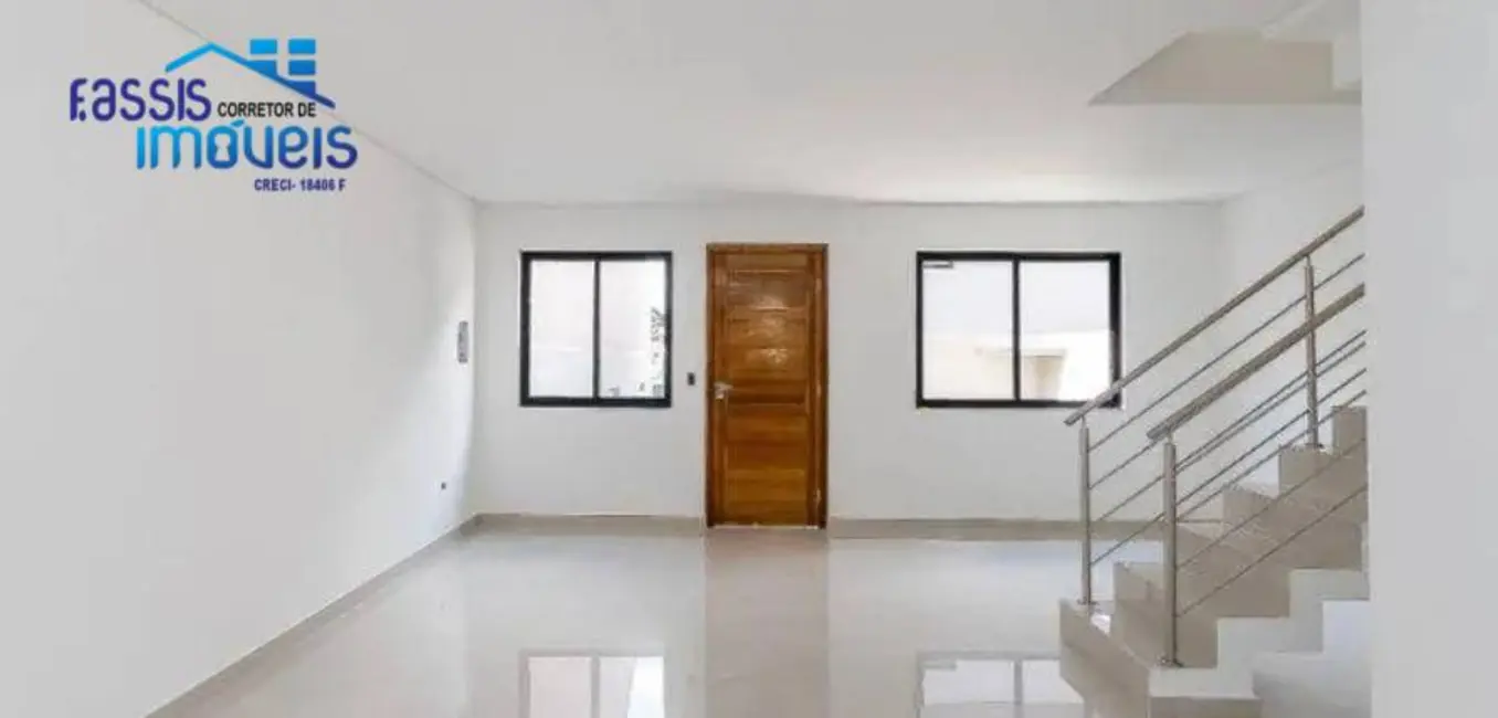 Sobrado com 3 quartos à venda, 92m2 em Santa Cândida, Curitiba - PR - imagem 8 Foto 8 de Sobrado com 3 quartos à venda, 92m2 em Santa Cândida, Curitiba - PR