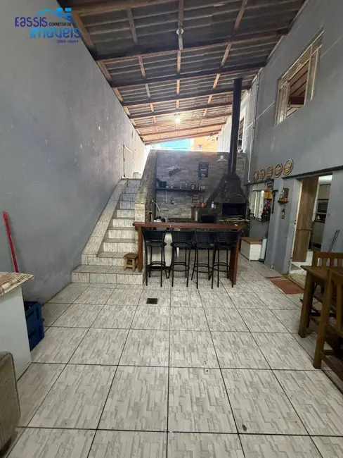 Foto 2 de Casa com 4 quartos à venda, 270m2 em Atuba, Colombo - PR