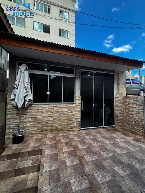 Foto 2 de Casa com 2 quartos à venda, 226m2 em Atuba, Colombo - PR