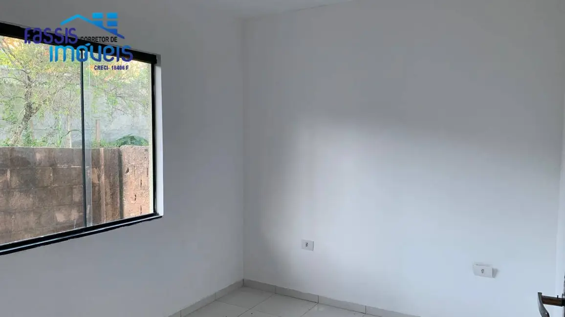 Foto 5 de Casa com 2 quartos à venda, 50m2 em São Dimas, Colombo - PR