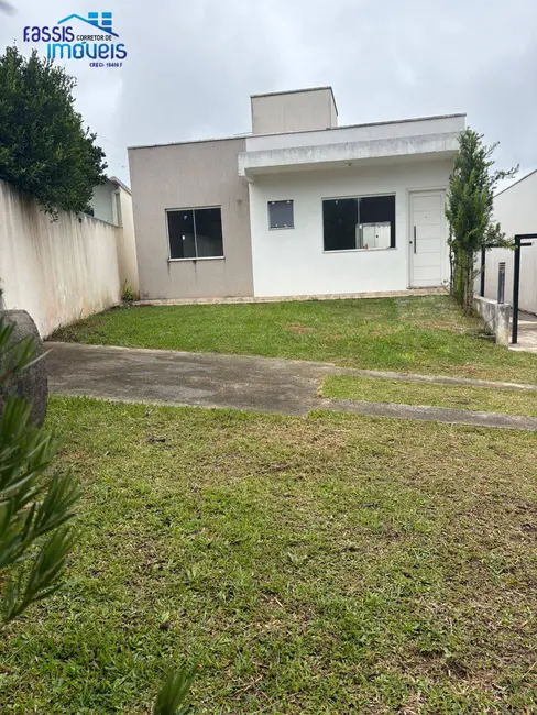Foto 2 de Casa com 3 quartos para alugar, 56m2 em São Dimas, Colombo - PR