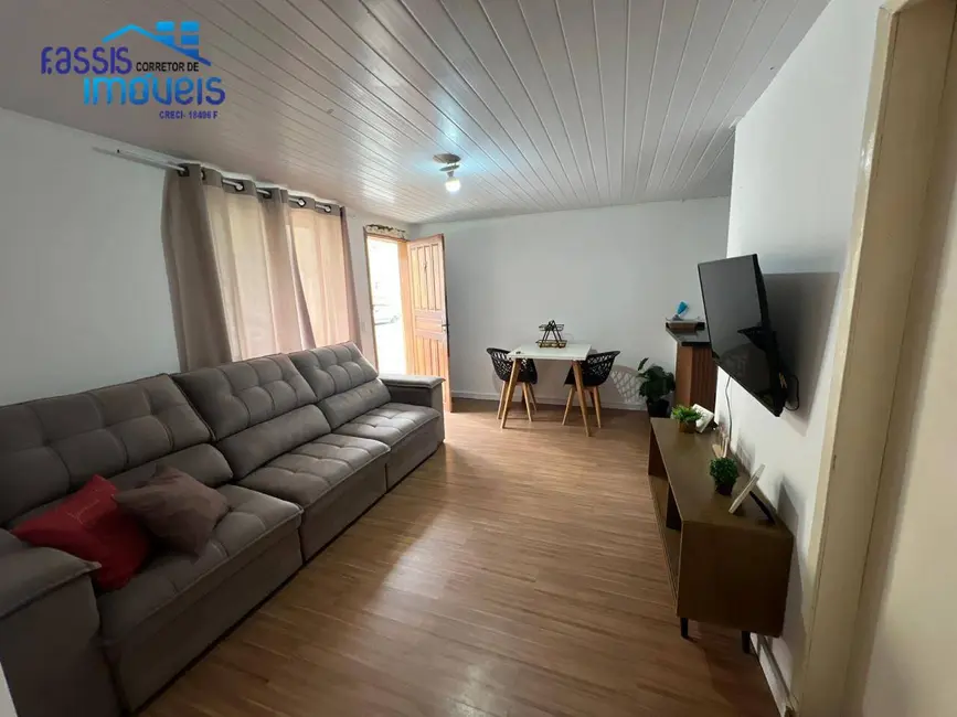 Casa com 2 quartos à venda, 48m2 em Guaraituba, Colombo - PR - imagem 3 Foto 3 de Casa com 2 quartos à venda, 48m2 em Guaraituba, Colombo - PR