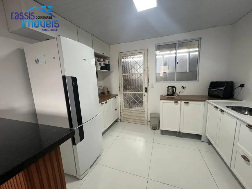 Casa com 2 quartos à venda, 48m2 em Guaraituba, Colombo - PR - imagem 9 Foto 9 de Casa com 2 quartos à venda, 48m2 em Guaraituba, Colombo - PR