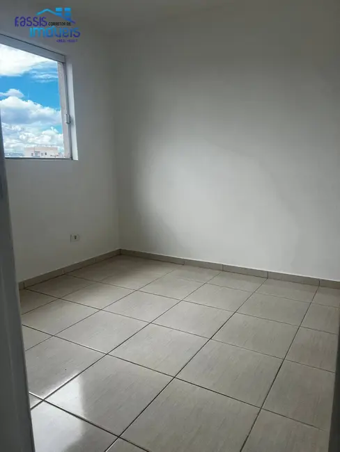Foto 4 de Apartamento com 2 quartos à venda, 46m2 em Guaraituba, Colombo - PR