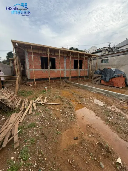 Foto 1 de Casa com 3 quartos à venda, 244m2 em Roca Grande, Colombo - PR