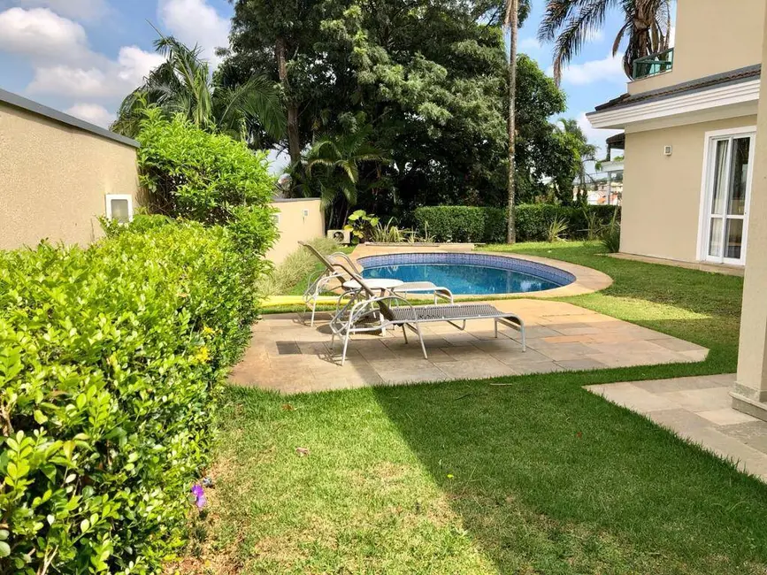 Foto 3 de Casa com 4 quartos à venda e para alugar, 500m2 em Santana De Parnaiba - SP