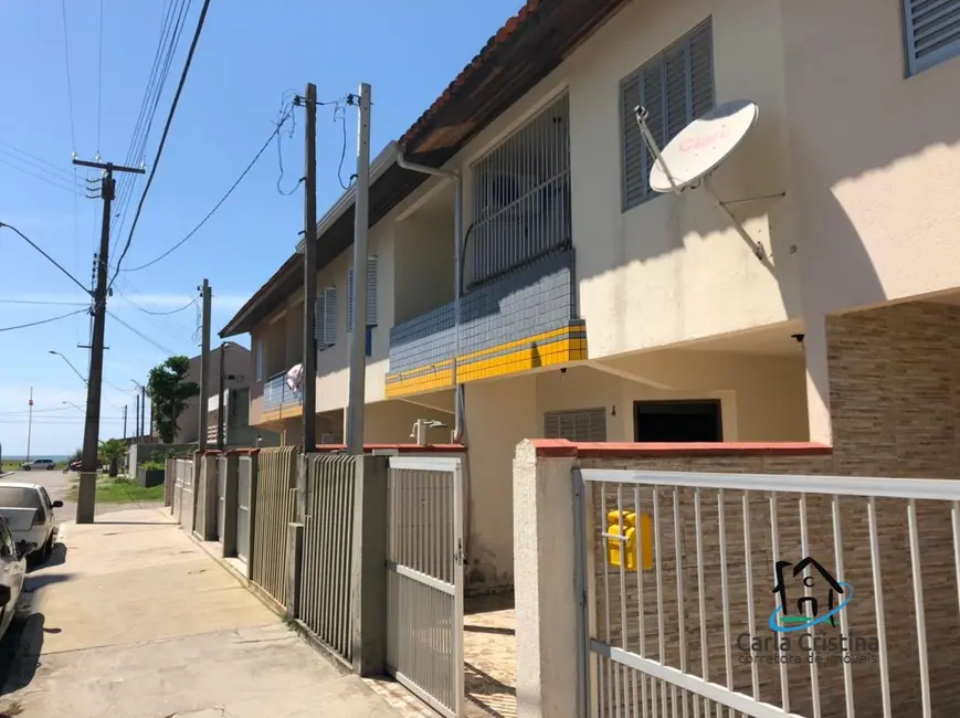 Casa com 3 quartos à venda, 75m2 em Matinhos - PR - imagem 3 Foto 3 de Casa com 3 quartos à venda, 75m2 em Matinhos - PR