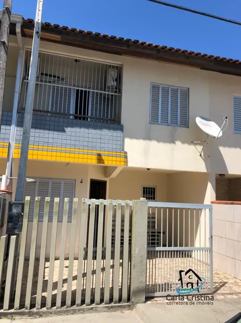 Foto 1 de Casa com 3 quartos à venda, 75m2 em Matinhos - PR