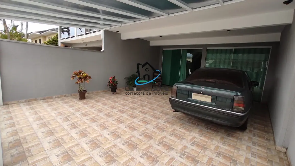 Foto 2 de Casa com 4 quartos à venda, 200m2 em Pontal Do Parana - PR