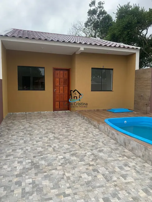 Foto 1 de Casa com 2 quartos à venda, 54m2 em Matinhos - PR