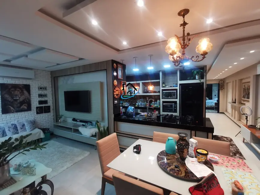 Casa com 3 quartos à venda, 150m2 em Matinhos - PR - imagem 4 Foto 4 de Casa com 3 quartos à venda, 150m2 em Matinhos - PR