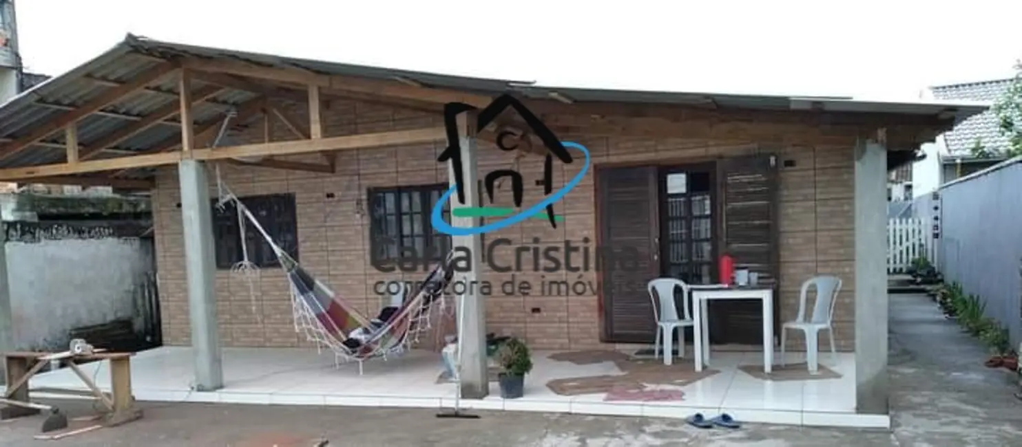 Foto 1 de Casa com 5 quartos à venda, 150m2 em Matinhos - PR