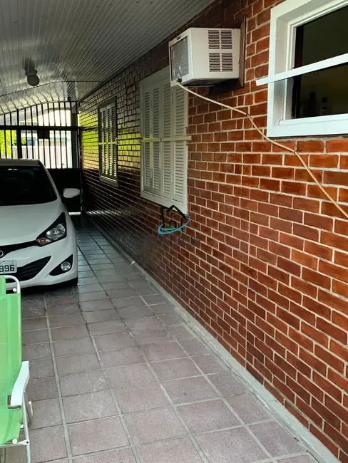 Foto 9 de Casa com 3 quartos à venda, 132m2 em Pontal Do Parana - PR