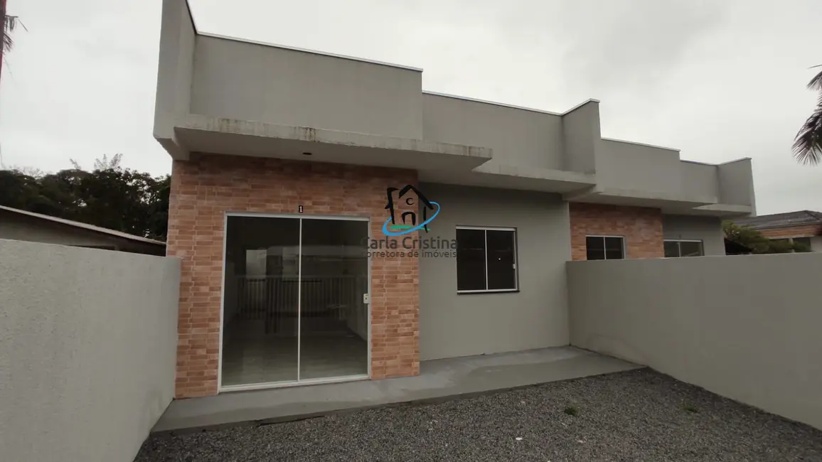 Foto 2 de Casa com 2 quartos à venda, 53m2 em Matinhos - PR