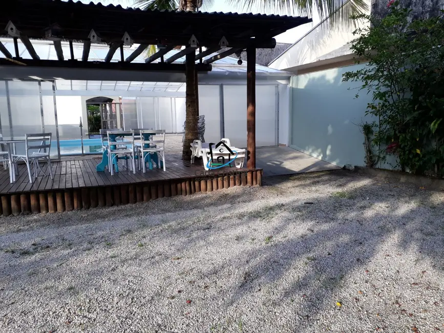 Foto 8 de Casa com 4 quartos à venda, 450m2 em Pontal Do Parana - PR