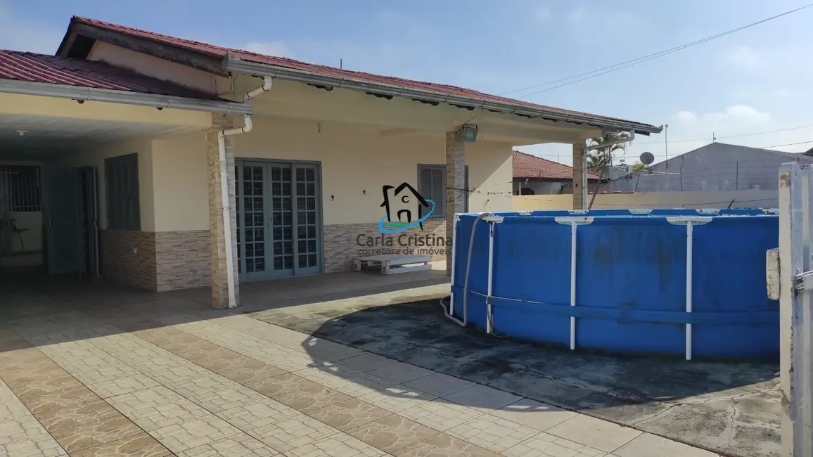 Casa com 3 quartos à venda, 331m2 em Matinhos - PR - imagem 3 Foto 3 de Casa com 3 quartos à venda, 331m2 em Matinhos - PR