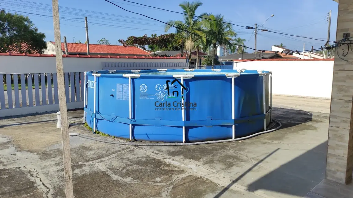 Casa com 3 quartos à venda, 331m2 em Matinhos - PR - imagem 4 Foto 4 de Casa com 3 quartos à venda, 331m2 em Matinhos - PR