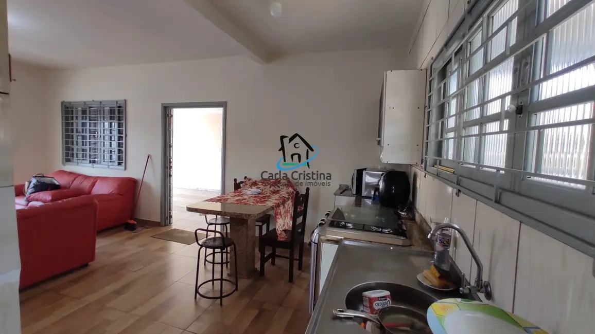 Casa com 3 quartos à venda, 331m2 em Matinhos - PR - imagem 7 Foto 7 de Casa com 3 quartos à venda, 331m2 em Matinhos - PR